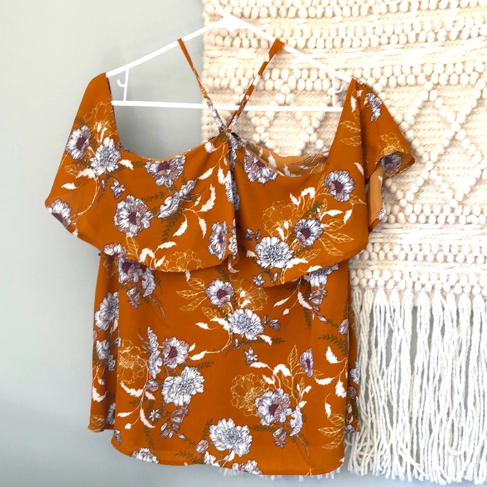 Iris floral blouse.